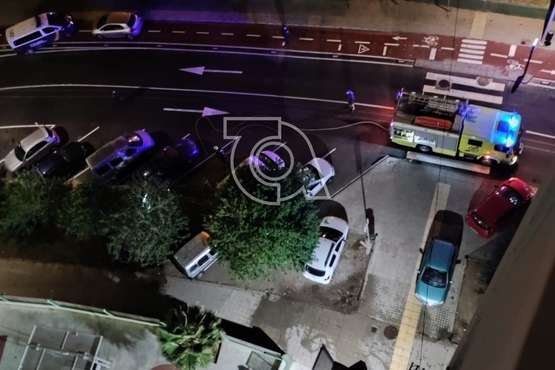 Arde un vehículo abandonado en una calle del Valle de Jinámar (Telde)/TA.